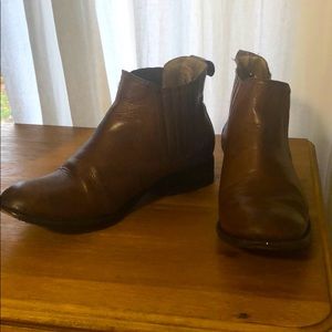 Frye Melissa Chelsea Boot